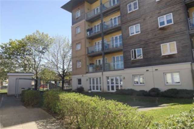  Image of 1 bedroom Flat to rent in Heol Staughton Cardiff CF10 at Cardiff, CF10 5FS
