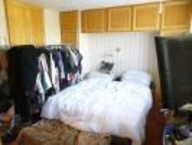  Image of 4 bedroom Semi-Detached house for sale in High Street Harlington Hayes UB3 at Harlington, UB3 5DG