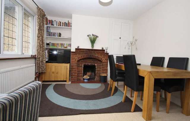  Image of 3 bedroom Semi-Detached house to rent in High Street Nettlebed Henley-on-Thames RG9 at Nettlebed  Nettlebed, Henley on Thames, RG9 5DD
