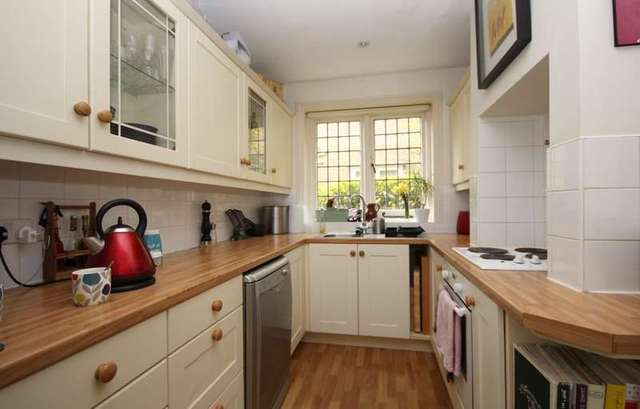  Image of 3 bedroom Semi-Detached house to rent in High Street Nettlebed Henley-on-Thames RG9 at Nettlebed  Nettlebed, Henley on Thames, RG9 5DD