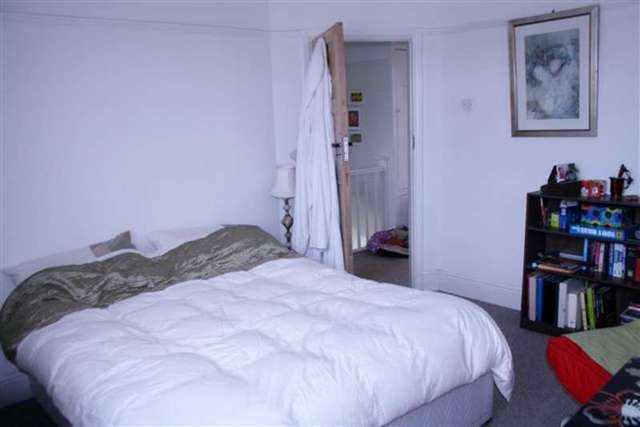  Image of 3 bedroom Terraced house for sale in Highbury Grove Cosham Portsmouth PO6 at Highbury Grove  Portsmouth, PO6 2RL