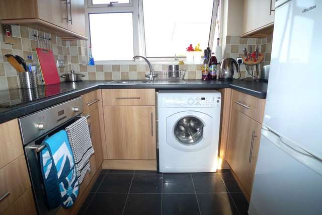 Image of 1 bedroom Flat for sale in Highview Road Sidcup DA14 at Highview Road  Sidcup, DA14 4EZ