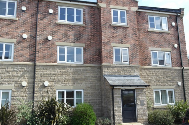  Image of 2 bedroom Apartment for sale in Horsforde View Leeds LS13 at Newlay, LS13 1GE