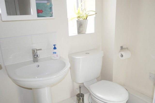  Image of 2 bedroom Apartment for sale in Horsforde View Leeds LS13 at Newlay, LS13 1GE