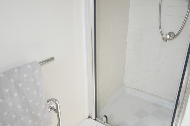  Image of 2 bedroom Apartment for sale in Horsforde View Leeds LS13 at Newlay, LS13 1GE