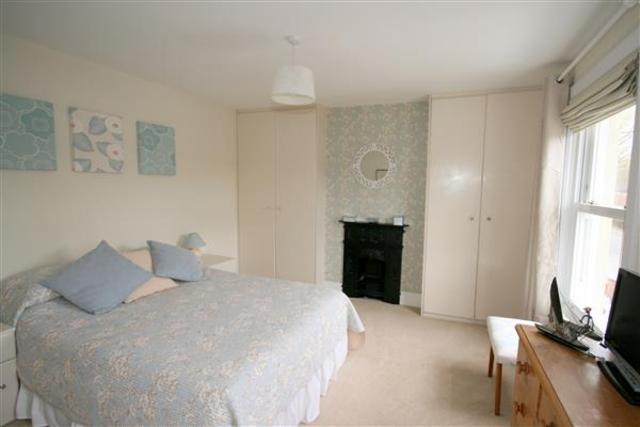  Image of 4 bedroom Semi-Detached house to rent in Hound Road Netley Abbey Southampton SO31 at Hamble, SO31 5FX