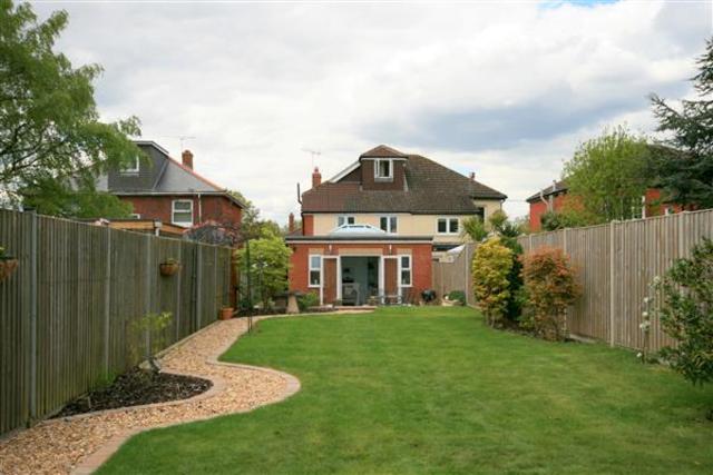  Image of 4 bedroom Semi-Detached house to rent in Hound Road Netley Abbey Southampton SO31 at Hamble, SO31 5FX
