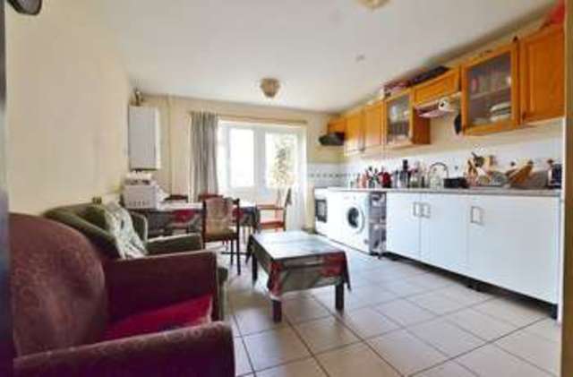  Image of 1 bedroom Property to rent in Templeton Close London N16 at Templeton Close  London, N16 8UY