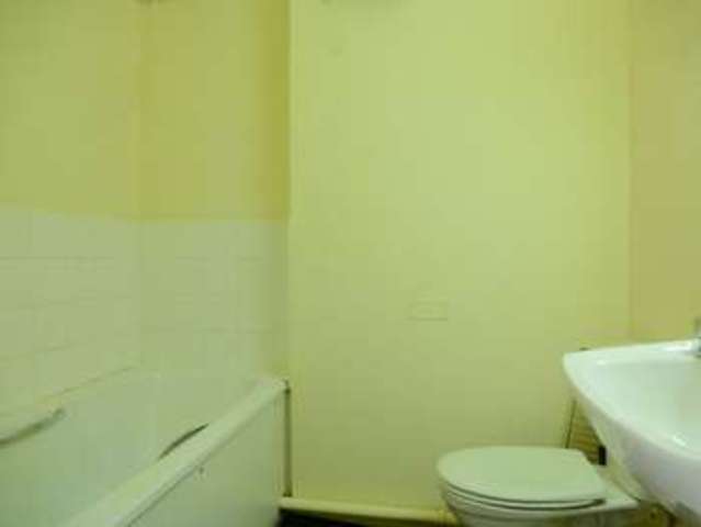  Image of Flat to rent in Howard Place Brighton BN1 at Howard Place  Brighton, BN1 3UP