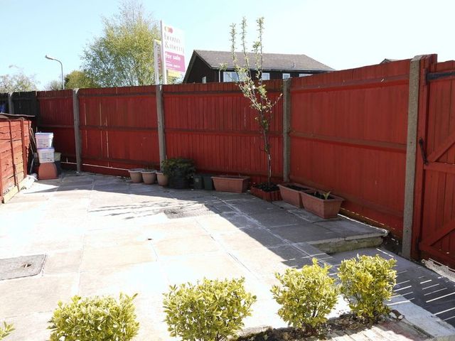  Image of 2 bedroom Detached house for sale in Hughenden Green Aylesbury HP21 at Hughenden Green  Aylesbury, HP21 9EB