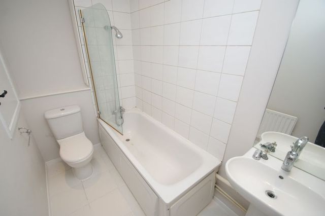  Image of 2 bedroom Detached house to rent in Hunters Oak Hemel Hempstead HP2 at Hunters Oak  Hemel Hempstead, HP2 7SY