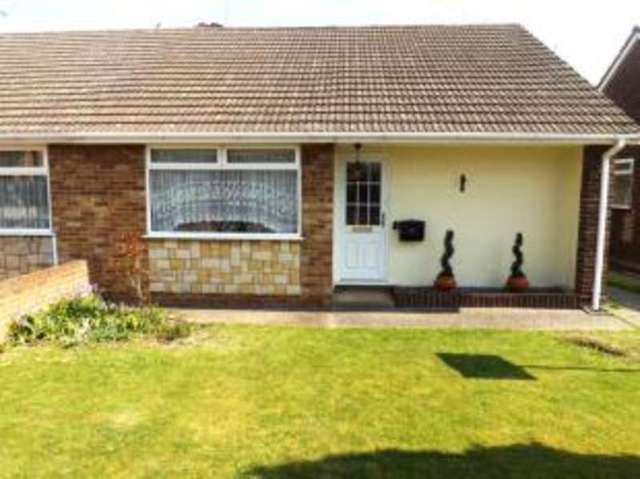  Image of 4 bedroom Bungalow for sale in Graham Close Hutton Brentwood CM13 at Hutton Brentwood Hutton, CM13 1HJ