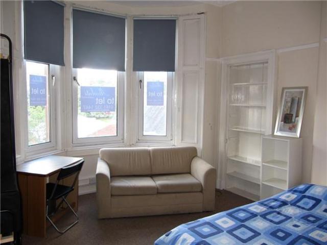  Image of 4 bedroom Flat to rent in Kelbourne Street Glasgow G20 at Botanics Glasgow Glasgow, G20 8PE
