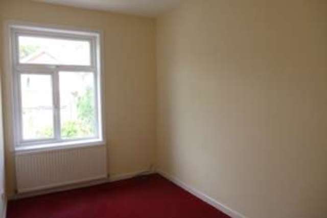  Image of 3 bedroom Terraced house to rent in Kensington Street Rochdale OL11 at Rochdale OL11 1QS Rochdale, OL11 1QS