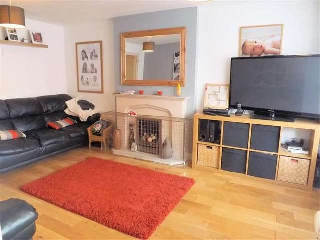  Image of 3 bedroom Detached house for sale in Kestrels Mead Tadley RG26 at Tadley, RG26 4QD