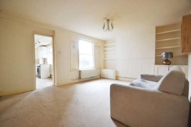  Image of 1 bedroom Apartment for sale in Kings Grove London SE15 at Kings Grove  Peckham, SE15 2NB