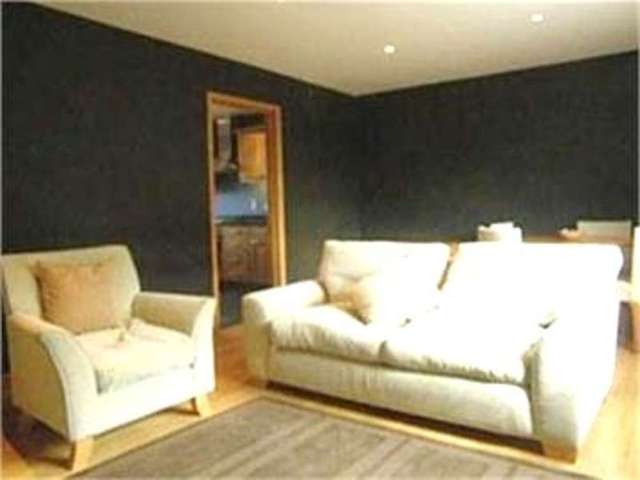  Image of 2 bedroom Flat to rent in Kingsley Mews London E1W at Tower Hill  Wapping, E1W 3HZ