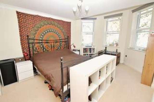  Image of 2 bedroom Flat for sale in Knyveton Road Boscombe Bournemouth BH1 at Knyveton Road  Bournemouth, BH1 3QR