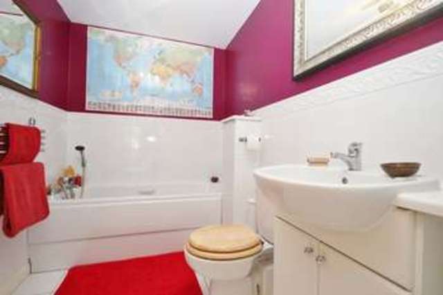  Image of 2 bedroom Flat for sale in Knyveton Road Boscombe Bournemouth BH1 at Knyveton Road  Bournemouth, BH1 3QR
