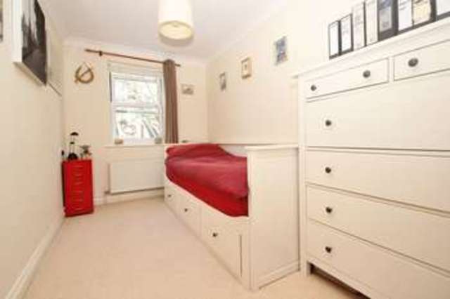  Image of 2 bedroom Flat for sale in Knyveton Road Boscombe Bournemouth BH1 at Knyveton Road  Bournemouth, BH1 3QR