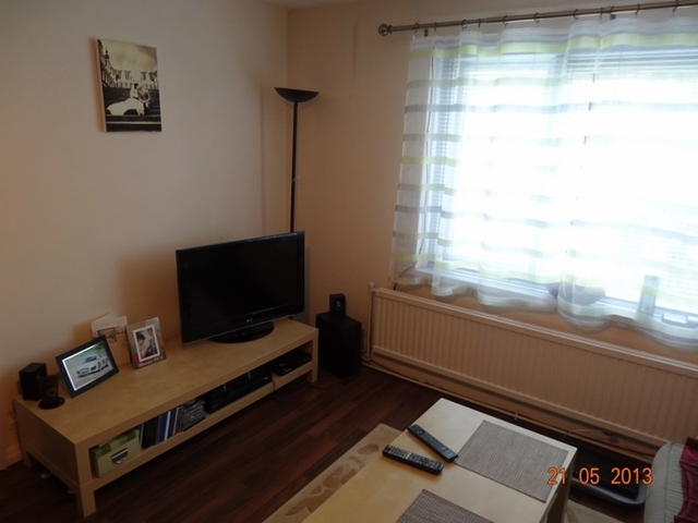  Image of 1 bedroom Flat to rent in Delves Terrace Sheffield S12 at Hackenthorpe  Sheffield, S12 4AL