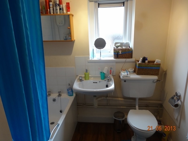  Image of 1 bedroom Flat to rent in Delves Terrace Sheffield S12 at Hackenthorpe  Sheffield, S12 4AL