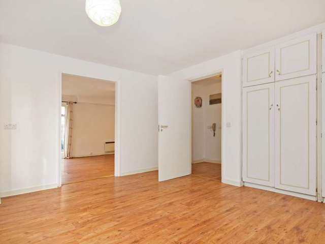  Image of 1 bedroom Flat to rent in Leabank Square London E9 at Leabank Square Hackney Wick London, E9 5LR