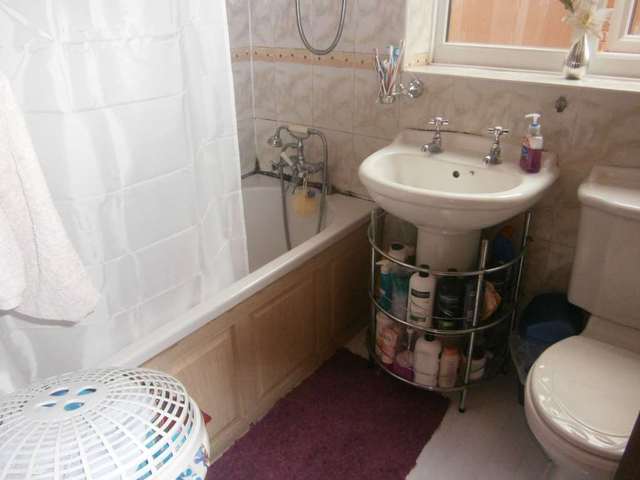  Image of 4 bedroom Detached house to rent in Leander Drive Rochdale OL11 at Leander Drive Castleton Rochdale, OL11 2XE