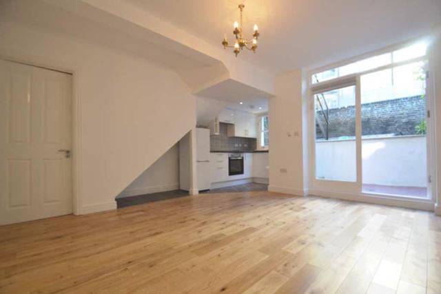  Image of 1 bedroom Flat to rent in Linden Gardens London W4 at Linden Gardens  London, W4 2EW