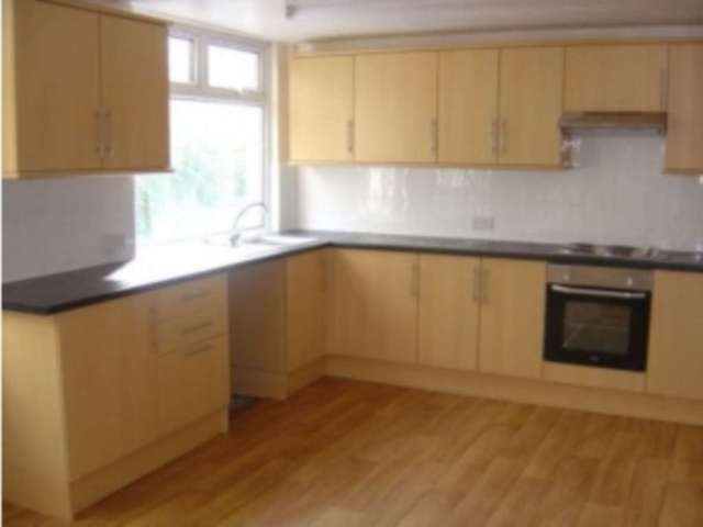  Image of 1 bedroom House Share to rent in Lipson Road Lipson Plymouth PL4 at Lipson Road  Plymouth, PL4 7NQ