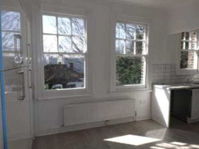  Image of 2 bedroom Flat for sale in The Avenue London E4 at London  Highams Park, E4 9LB