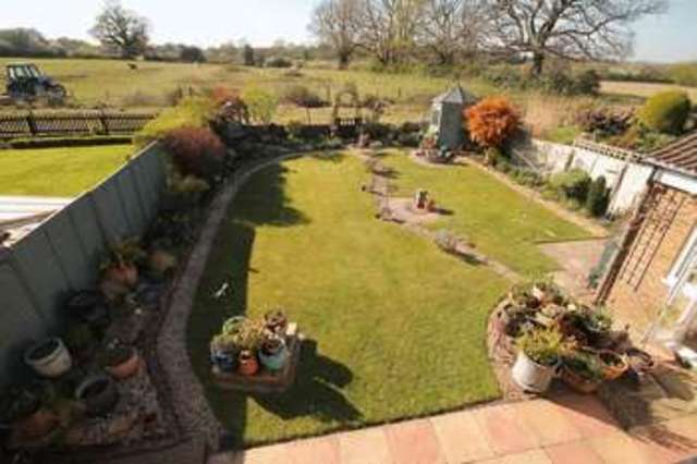  Image of 4 bedroom Detached house for sale in London Road Hassocks BN6 at London Road  Hassocks, BN6 9NT