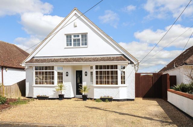  Image of 4 bedroom Property for sale in Long Furlong Road Sunningwell Abingdon OX13 at Long Furlong Road Sunningwell Abingdon, OX13 6BL
