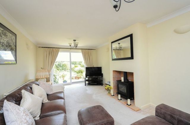  Image of 4 bedroom Property for sale in Long Furlong Road Sunningwell Abingdon OX13 at Long Furlong Road Sunningwell Abingdon, OX13 6BL