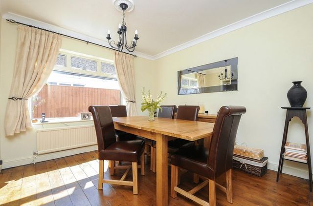  Image of 4 bedroom Property for sale in Long Furlong Road Sunningwell Abingdon OX13 at Long Furlong Road Sunningwell Abingdon, OX13 6BL