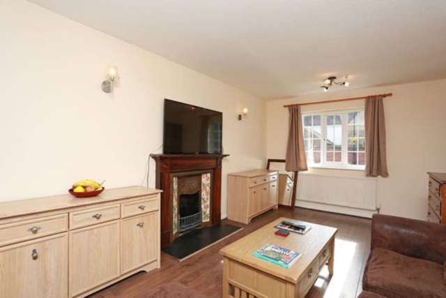  Image of 4 bedroom Detached house to rent in Long Mark Road London E16 at Long Mark Road Canning Town London, E16 3TH
