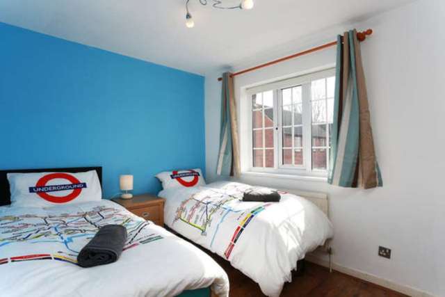  Image of 4 bedroom Detached house to rent in Long Mark Road London E16 at Long Mark Road Canning Town London, E16 3TH