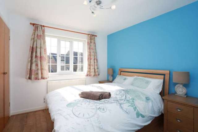  Image of 4 bedroom Detached house to rent in Long Mark Road London E16 at Long Mark Road Canning Town London, E16 3TH