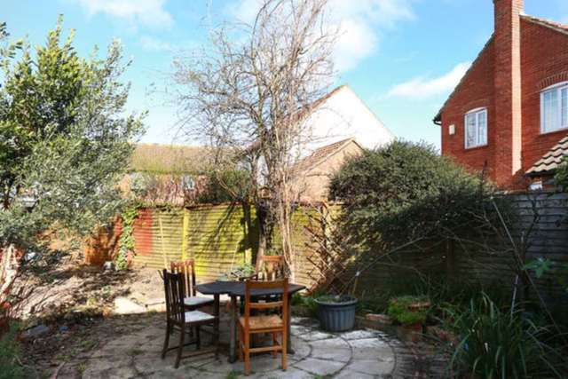  Image of 4 bedroom Detached house to rent in Long Mark Road London E16 at Long Mark Road Canning Town London, E16 3TH