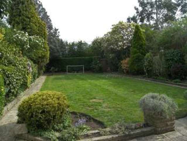  Image of 4 bedroom Detached house for sale in Lord Avenue Clayhall Ilford IG5 at Lord Avenue  Clayhall, IG5 0HP