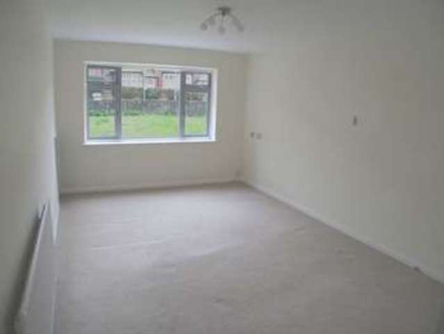  Image of 1 bedroom Flat to rent in Lovelace Road Surbiton KT6 at Lovelace Road  Surbiton, KT6 6PJ