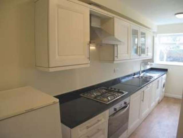  Image of 1 bedroom Flat to rent in Lovelace Road Surbiton KT6 at Lovelace Road  Surbiton, KT6 6PJ
