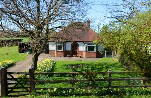  Image of 3 bedroom Detached house for sale in Lower Icknield Way Bledlow Princes Risborough HP27 at Lower Icknield Way Bledlow Princes Risborough, HP27 9QE