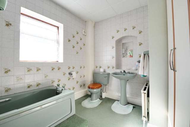 Image of 3 bedroom Detached house for sale in Lower Icknield Way Bledlow Princes Risborough HP27 at Lower Icknield Way Bledlow Princes Risborough, HP27 9QE