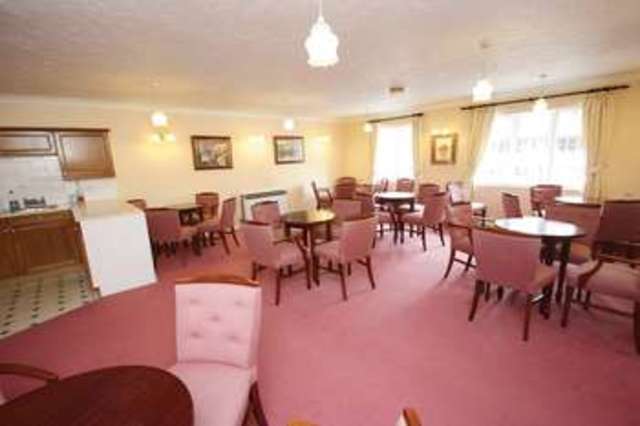  Image of 1 bedroom Flat for sale in Uxbridge Road Hatch End Pinner HA5 at Lutyens Lodge 523 Uxbridge Road Hatch End, HA5 4JX