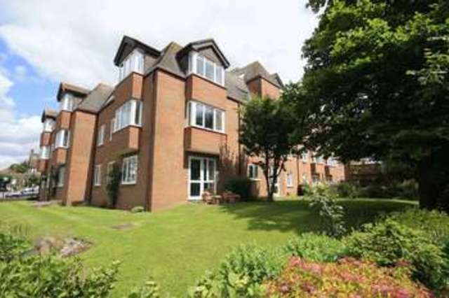  Image of 1 bedroom Flat for sale in Uxbridge Road Hatch End Pinner HA5 at Lutyens Lodge, 523 Uxbridge Road Hatch End Pinner, HA5 4JX
