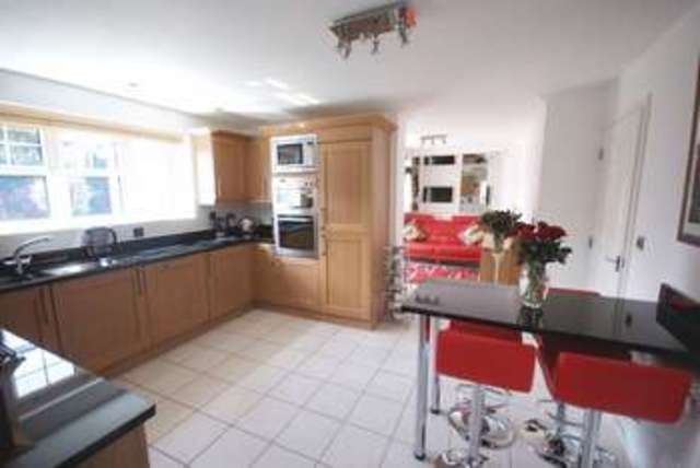  Image of 5 bedroom Detached house for sale in Magister Drive Lee-on-the-Solent PO13 at Magister Drive  Lee-On-The-Solent, PO13 8GE