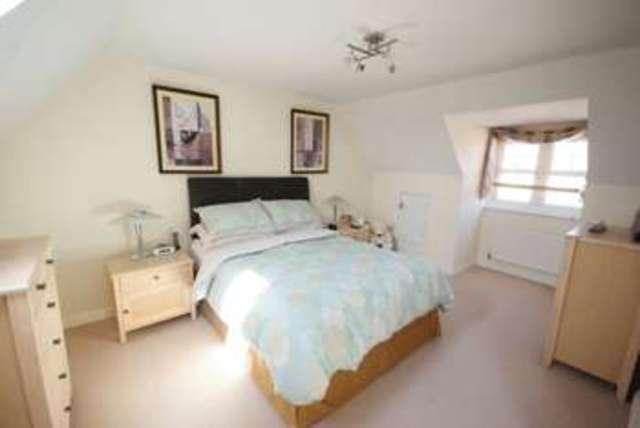  Image of 5 bedroom Detached house for sale in Magister Drive Lee-on-the-Solent PO13 at Magister Drive  Lee-On-The-Solent, PO13 8GE
