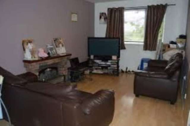  Image of 1 bedroom Flat to rent in Makepeace Road Northolt UB5 at Makepeace Road  Northolt, UB5 5UH