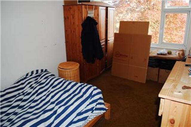  Image of 2 bedroom Flat to rent in Maldon Road Wallington SM6 at Maldon Road  Surrey, SM6 8BG